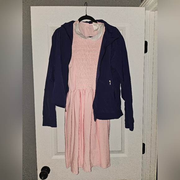 Eleven from Stranger Things Halloween Costume - Picture 10 of 11